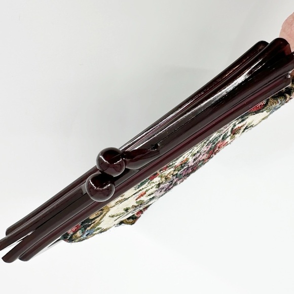 Vintage Victorian Floral Fabric Tapestry Coin Change Purse Kisslock - Picture 4 of 5